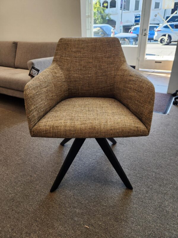 Alya Guest Chair | Andreu World