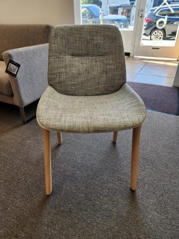 Nuez Side Chair | Andreu World