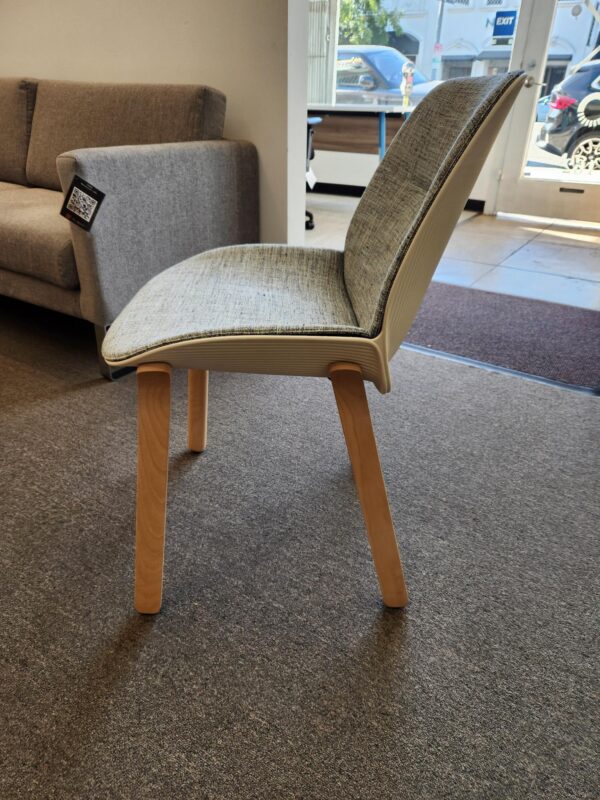Nuez Side Chair | Andreu World - Image 5