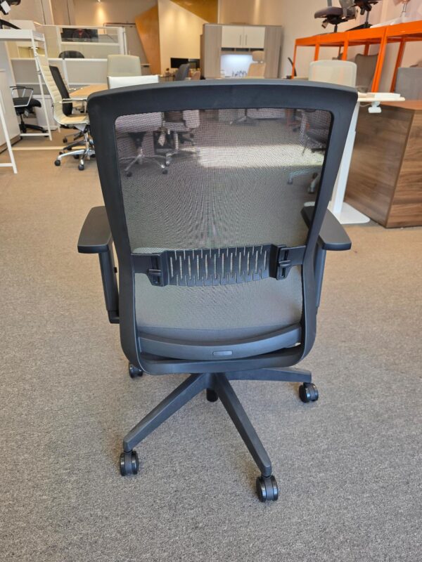 Eighty Two | Allseating - Image 4
