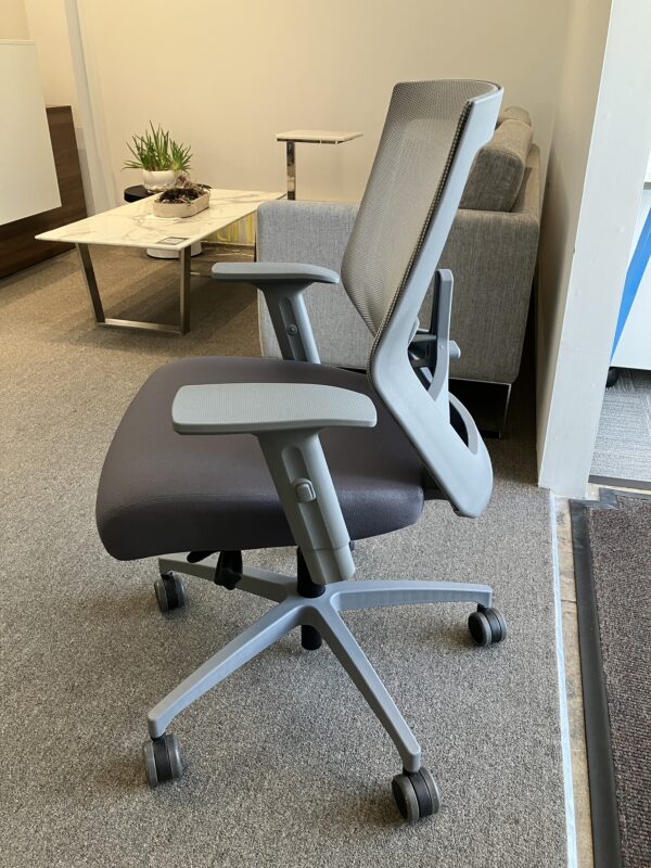 Run II | Via Seating - Image 3