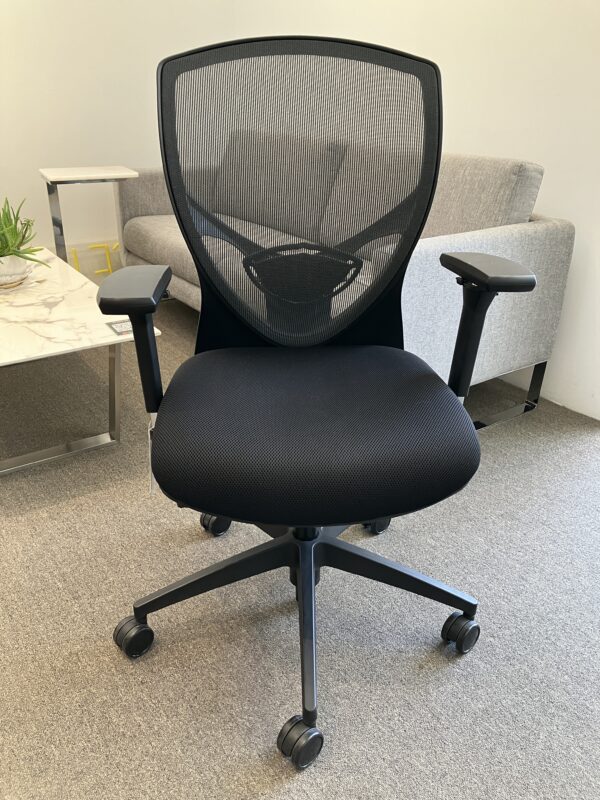 Theory 2170 | 9to5 Seating