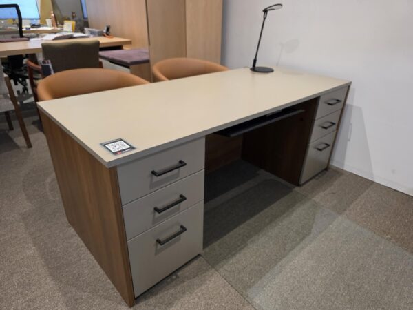 Maverick Series | Maverick Desk