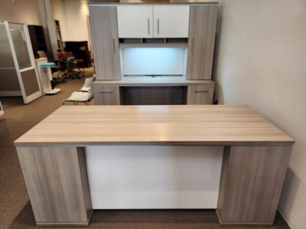 Milano Series | Deskmakers