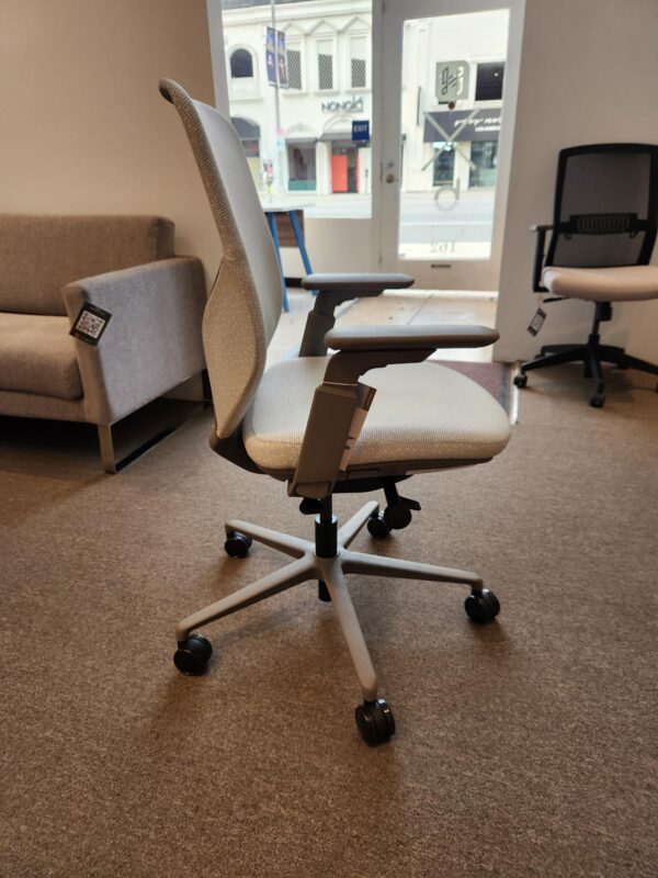Tori 3560 | 9to5 Seating - Image 3
