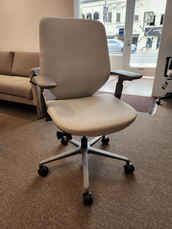 Tori 3560 | 9to5 Seating