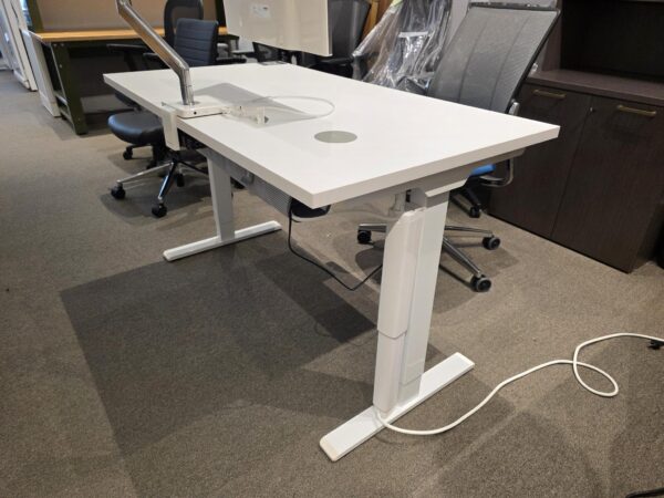 eFloat Go 2.0 Station | Humanscale